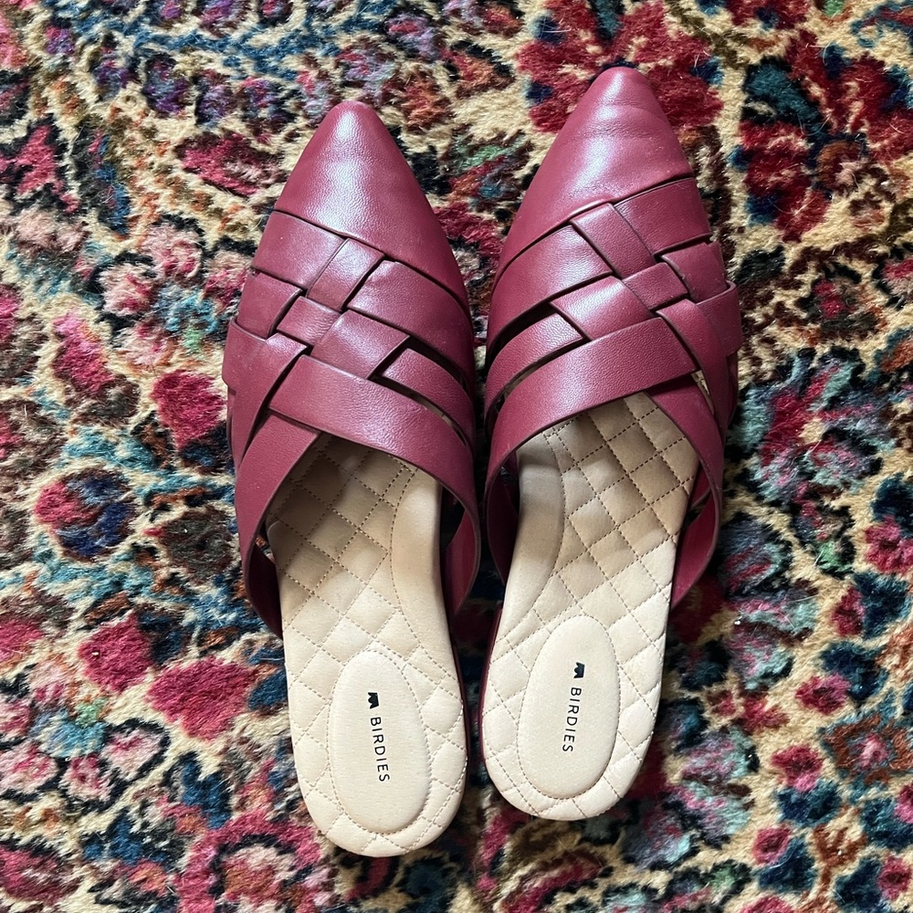 Birdies Dove in Rhubarb Crossed Leather